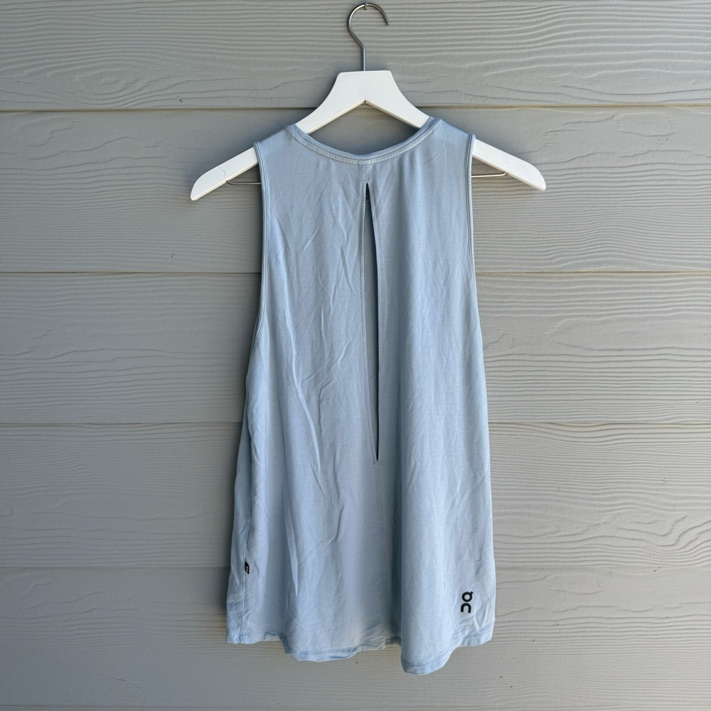 On Running• Open Back Tank Top Blue